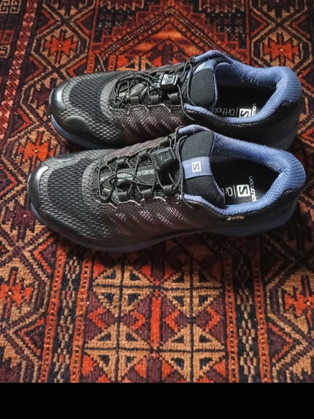 Salomon Women's'l Sneakers Size 6
